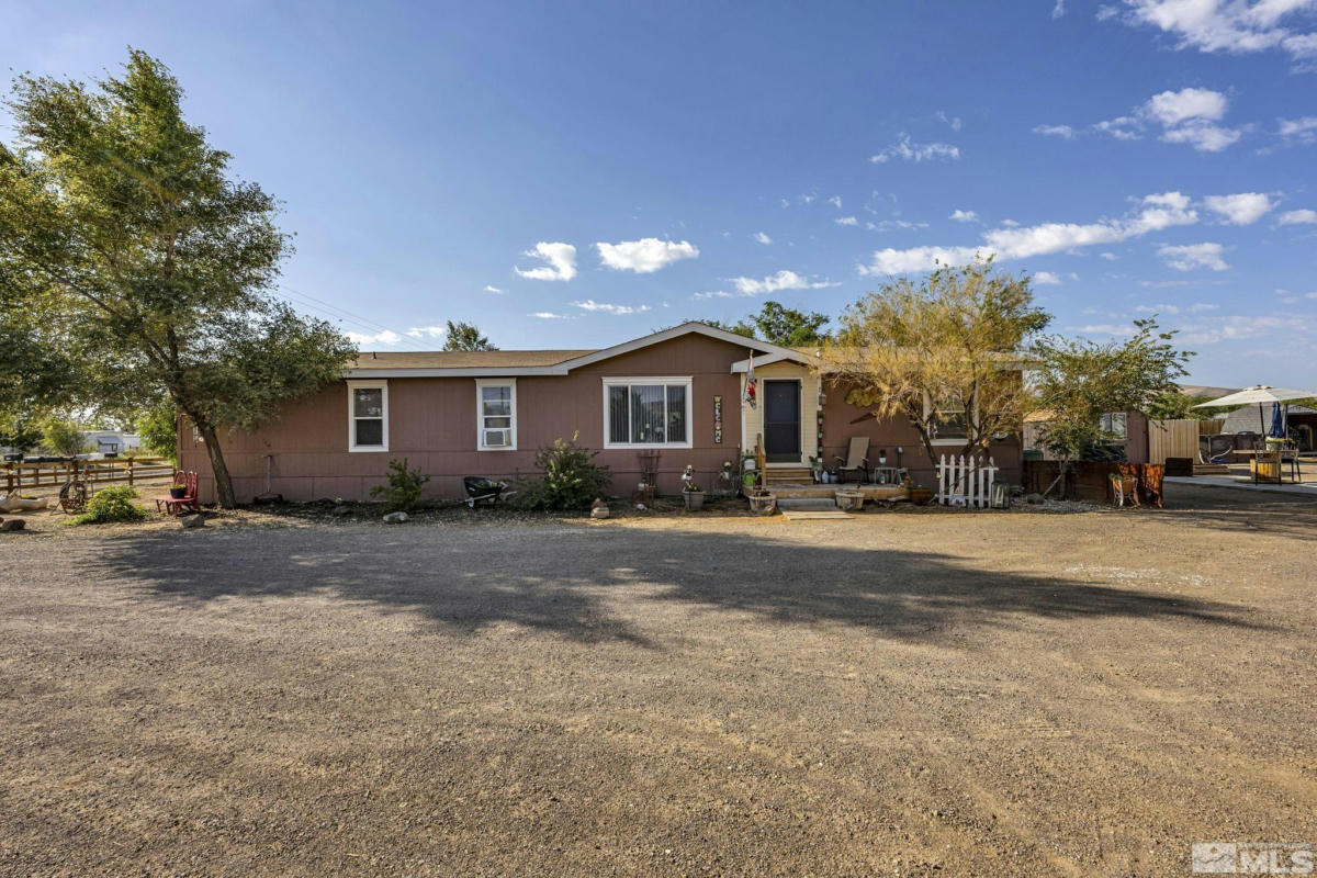 3525 CITRUS ST, SILVER SPRINGS, NV 89429, photo 1 of 32